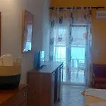 Paraga Дом отдыха Пефкари