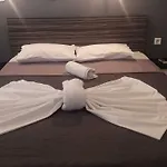 Paraga Пефкари