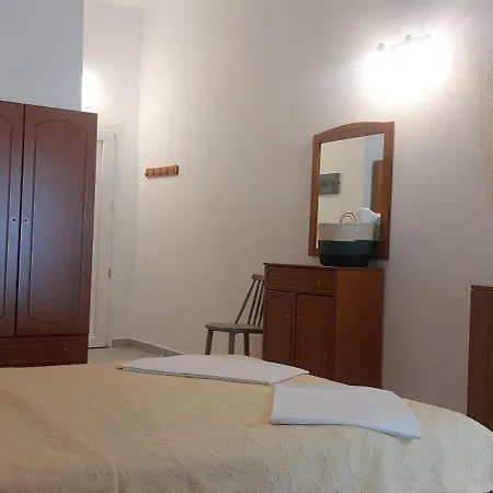 Paraga Pefkári