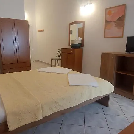 Nyaraló Paraga