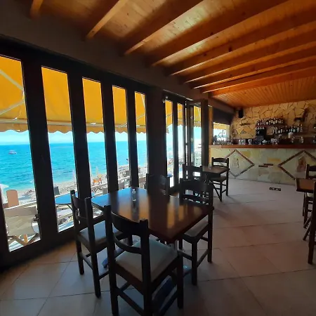 Paraga Пефкари